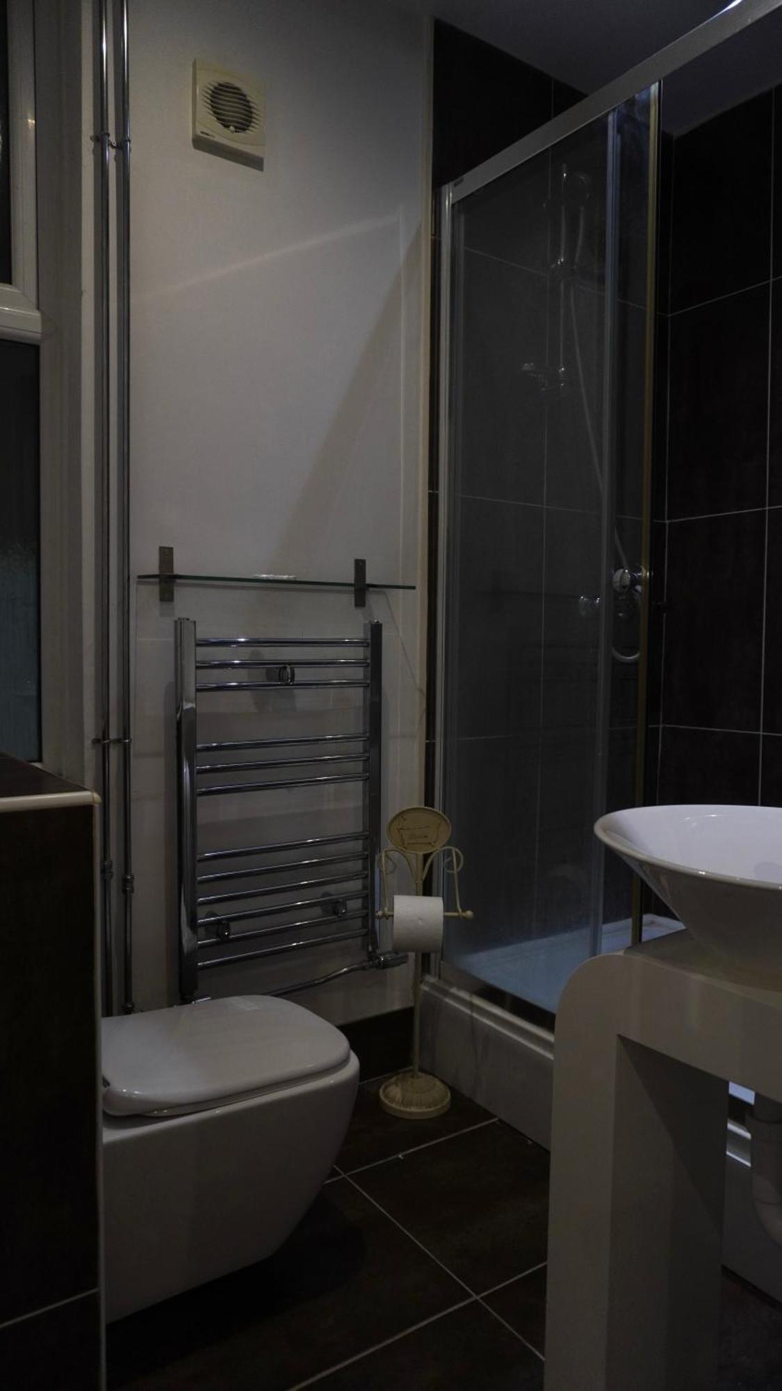 Hotel The Bell Shifnal Esterno foto