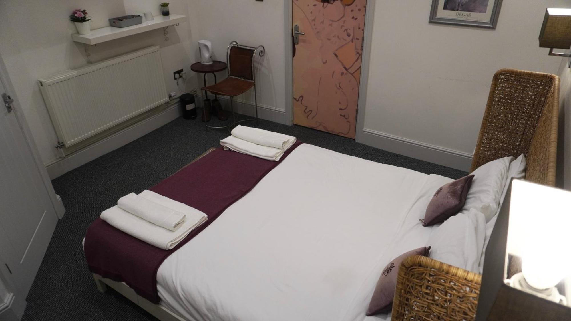 Hotel The Bell Shifnal Esterno foto